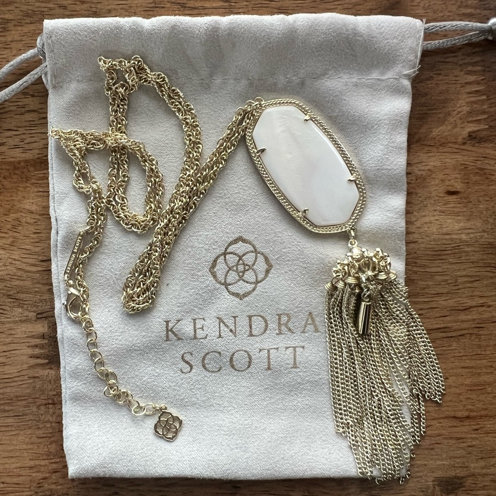 Kendra Scott Pendant Tassel Necklace 💙